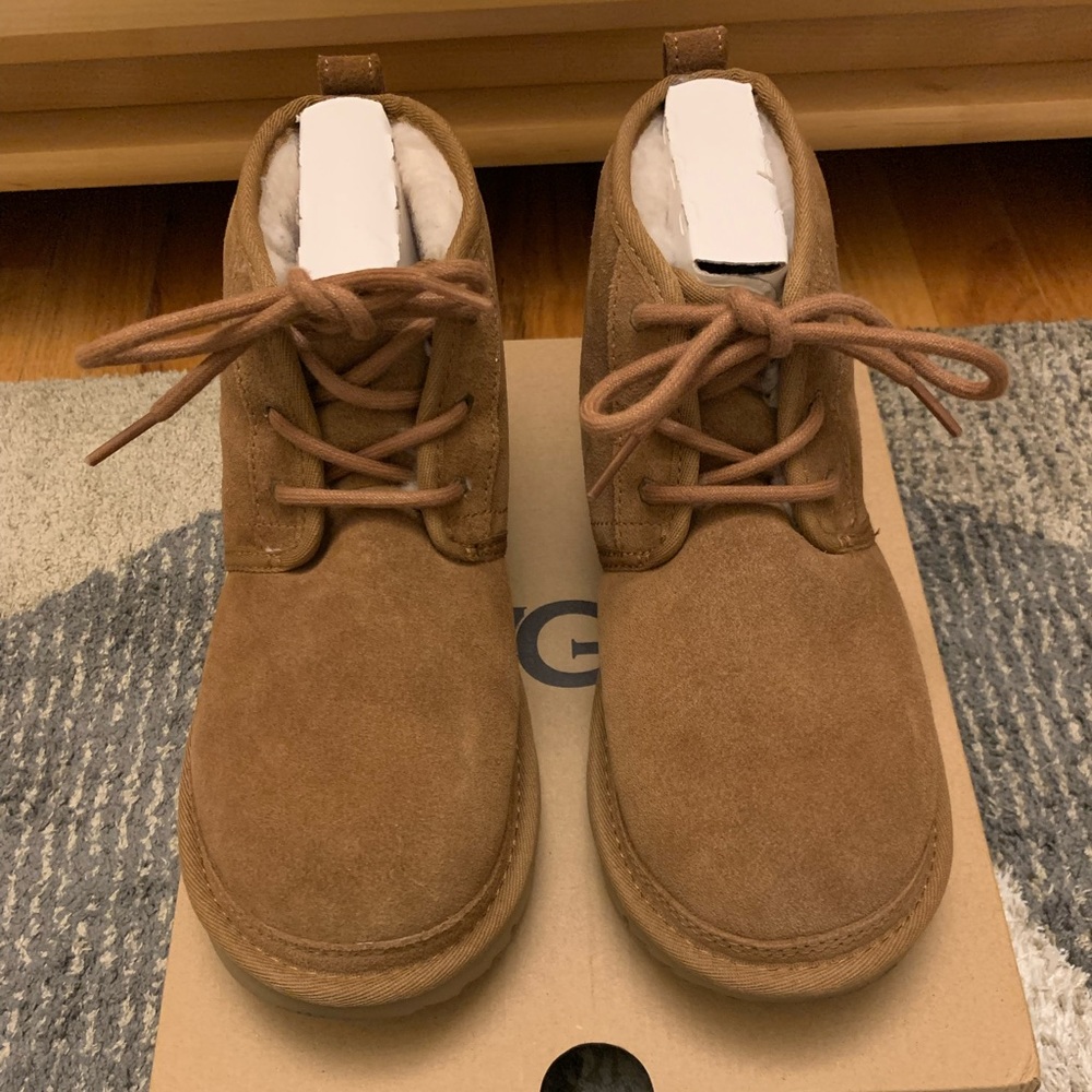 UGG K Neumel II Boots in Chestnut US Size 5 (same as Women’s Size 7)